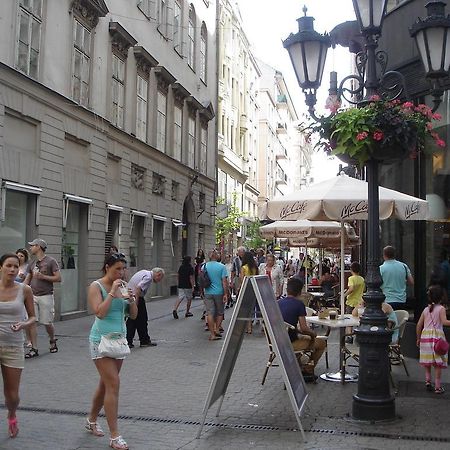 Ferienwohnung Romantic Centrum Apartman Budapest Exterior foto