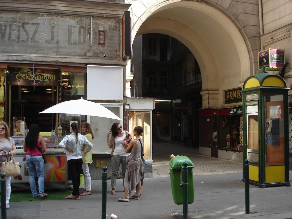 Ferienwohnung Romantic Centrum Apartman Budapest Exterior foto